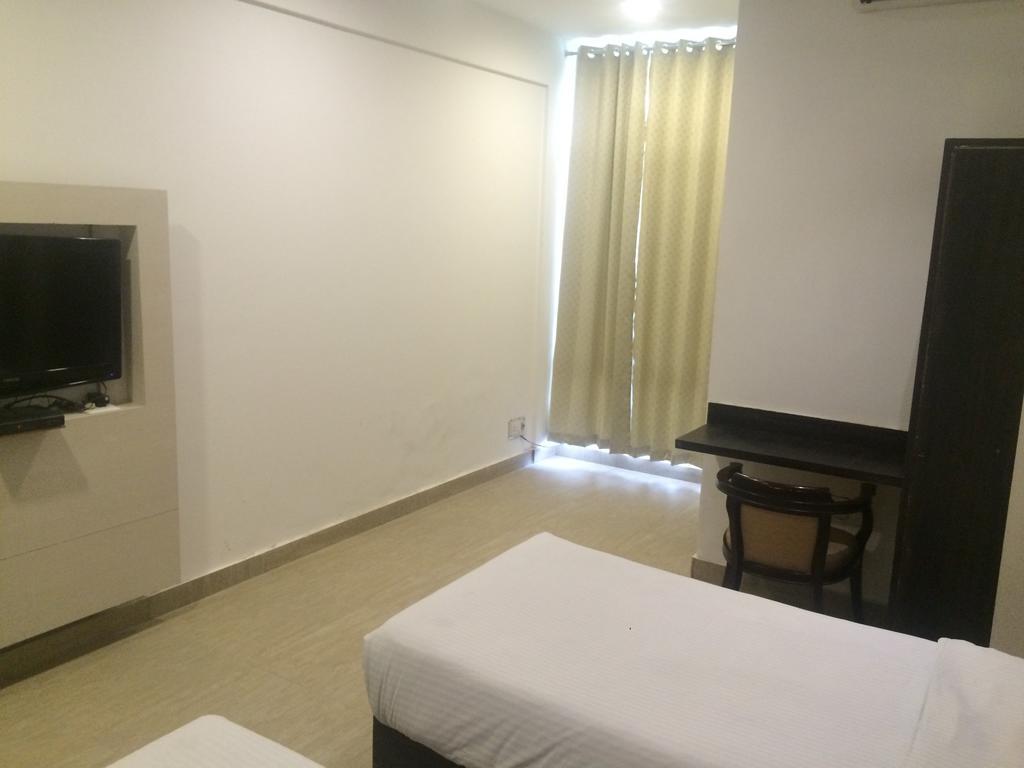 Grand Heritage Resort Greater Noida Exteriör bild
