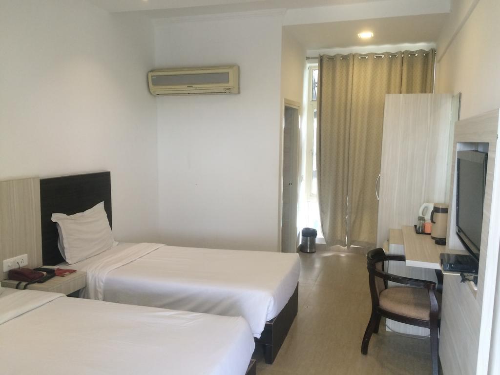 Grand Heritage Resort Greater Noida Exteriör bild
