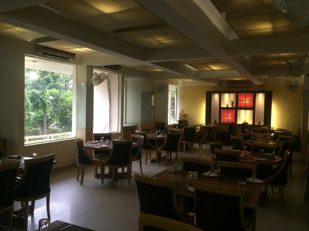 Grand Heritage Resort Greater Noida Exteriör bild