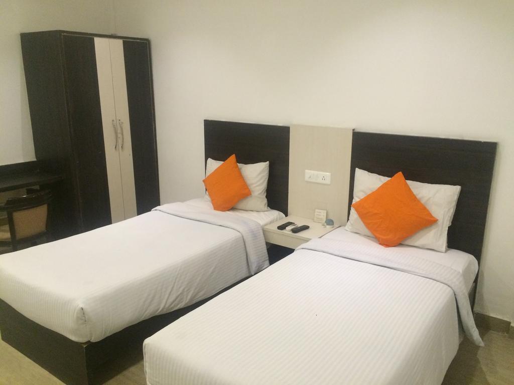 Grand Heritage Resort Greater Noida Exteriör bild