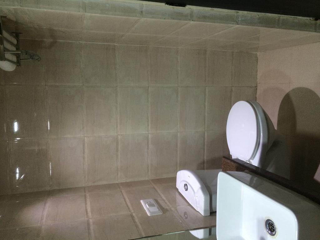 Grand Heritage Resort Greater Noida Rum bild