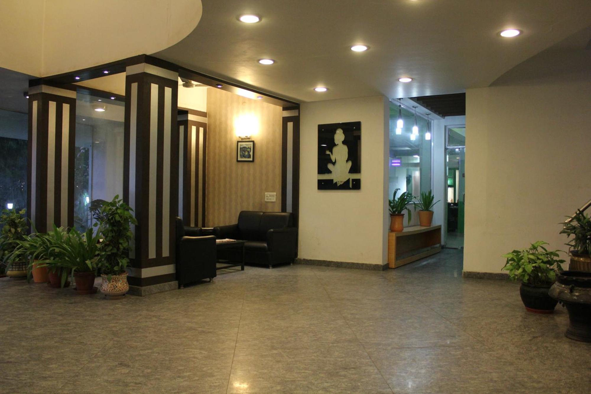 Grand Heritage Resort Greater Noida Exteriör bild