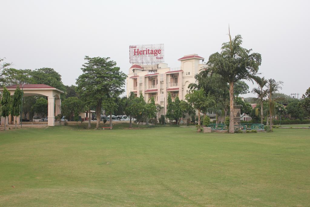 Grand Heritage Resort Greater Noida Exteriör bild